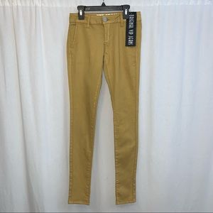 VIP JEANS Women’s Mustard Color‎ Jeans Size 27 NWT
